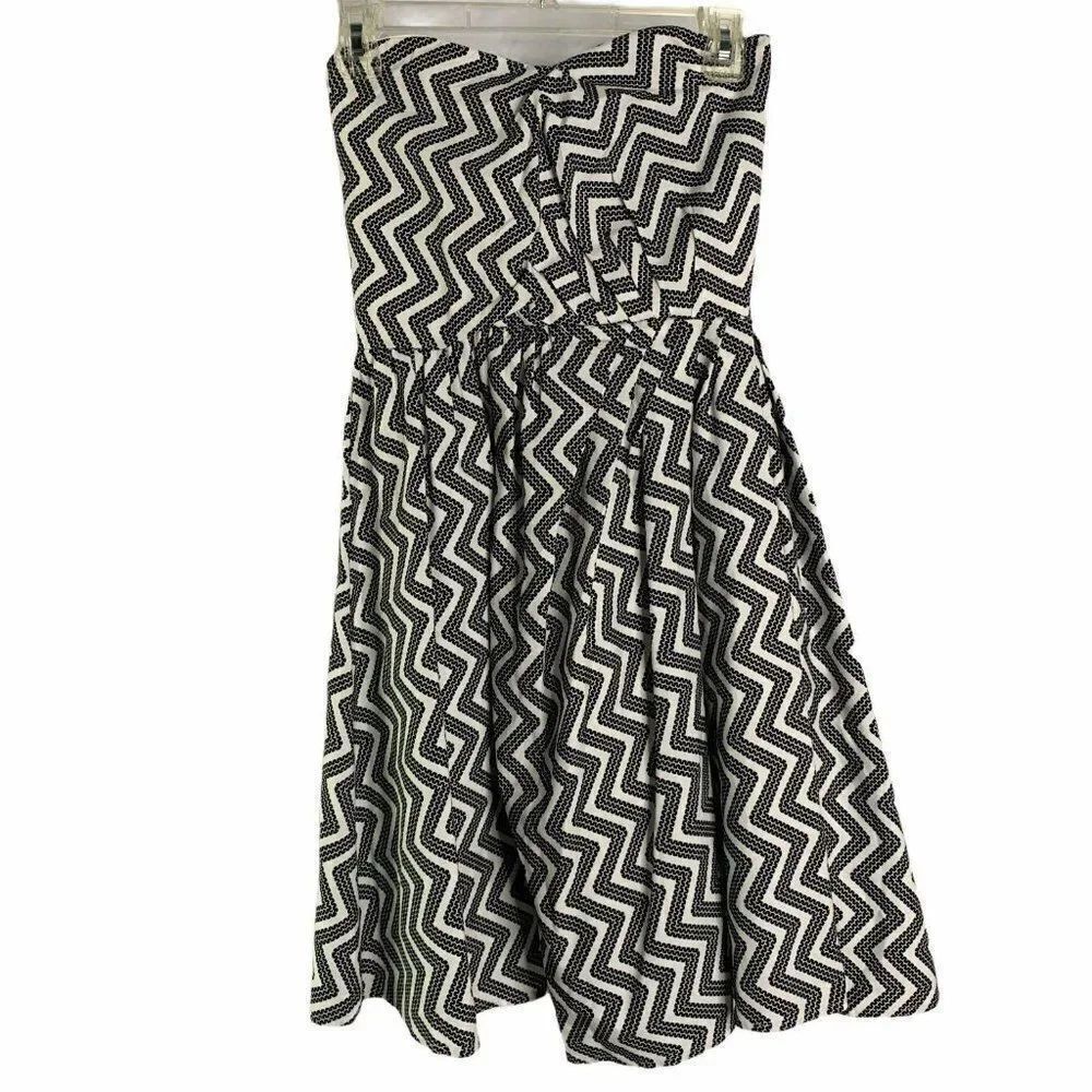 Mod Cloth Strapless Mini Skater Dress White Black
